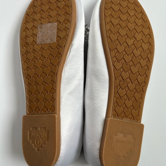 DREAM PAIRS Girl's Mary Jane Pearl Ballerina Flats White Satin Silver Beads 3 - Picture 8 of 13